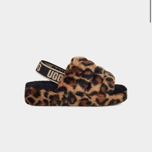 ECLIPSE 🌙 SALE!!! Ugg Fluff Yeah Slides